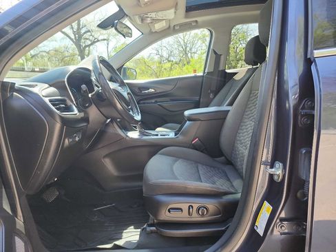 Used 2018 Chevrolet Equinox LT w/ Sun & Infotainment Package image 16