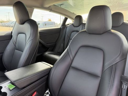 Used 2022 Tesla Model 3 Long Range image 11