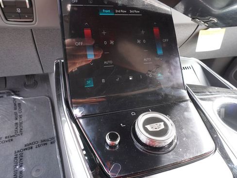 New 2026 Cadillac Escalade IQL Luxury image 18