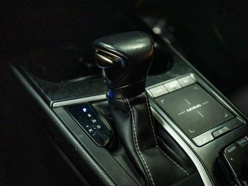 Used 2020 Lexus UX 200 w/ Accessory Package 2 FWD image 20