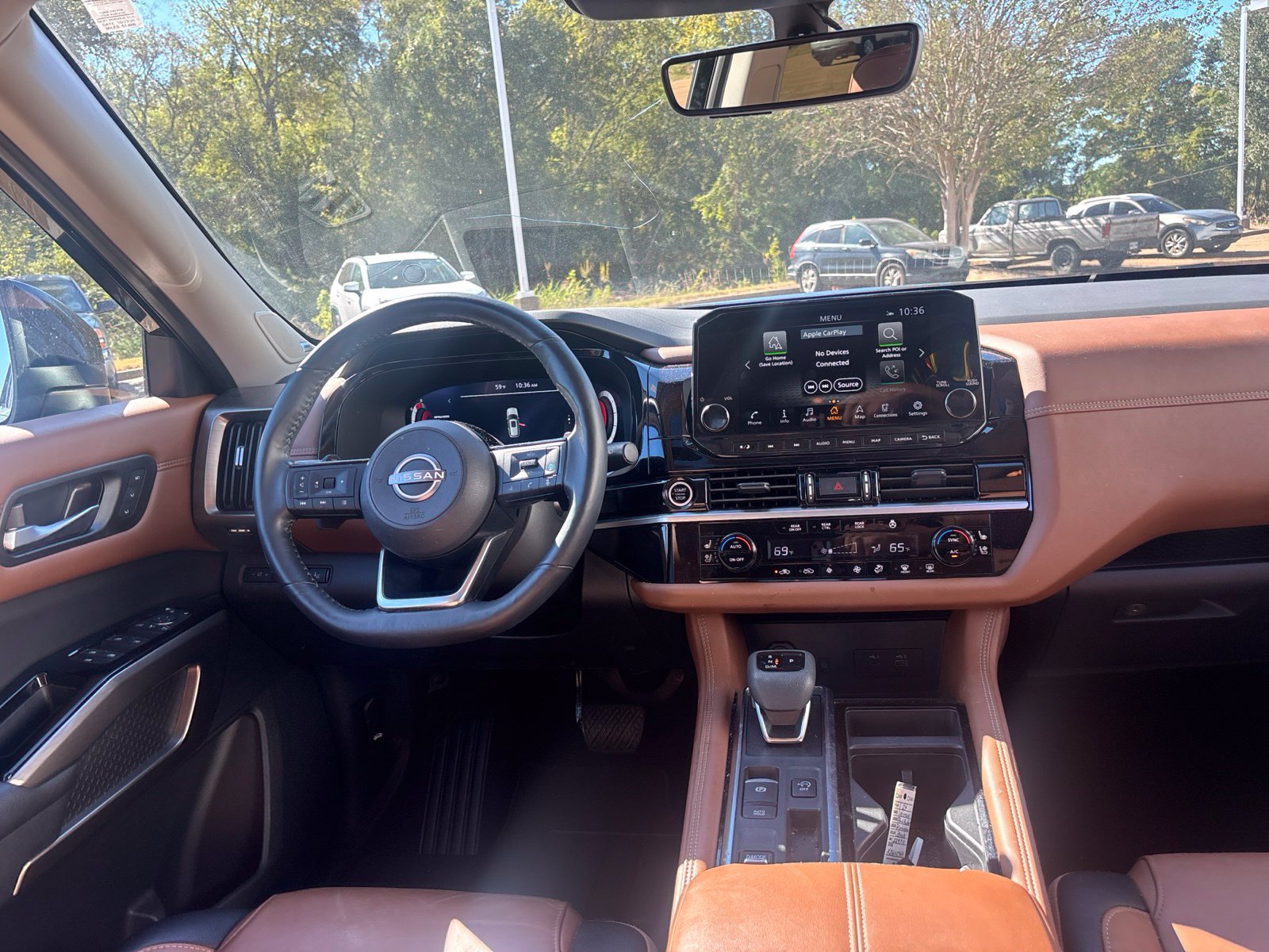 Used 2024 Nissan Pathfinder Platinum FWD image 18