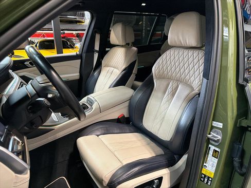 Used 2022 BMW ALPINA XB7 image 15