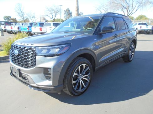 New 2026 Ford Explorer ST-Line image 24