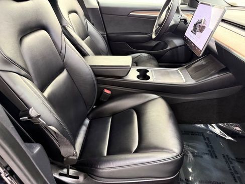 Used 2022 Tesla Model 3 image 18