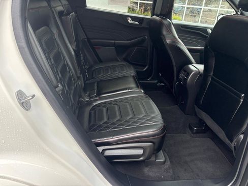 Used 2023 Ford Escape ST-Line Elite w/ Premium Technology Package image 16