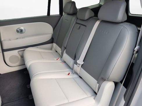 New 2026 Hyundai Ioniq 9 SEL image 12