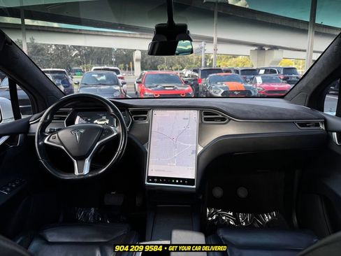 Used 2017 Tesla Model X 75D AWD/4WD image 32