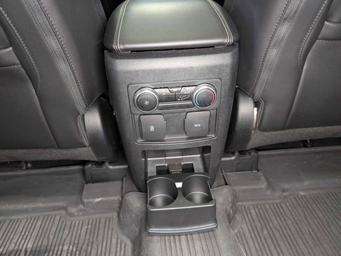 Used 2023 Ford Explorer XLT w/ Equipment Group 202A AWD/4WD image 23