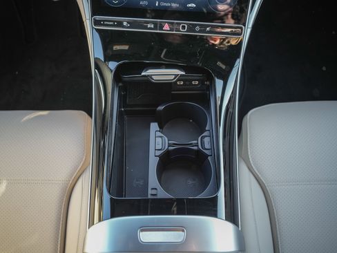 New 2026 Mercedes-Benz C 300 4MATIC Sedan image 21