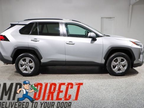 Used 2023 Toyota RAV4 XLE w/ Convenience Package image 6