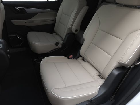 New 2026 Buick Enclave Preferred w/ Power Package FWD image 33