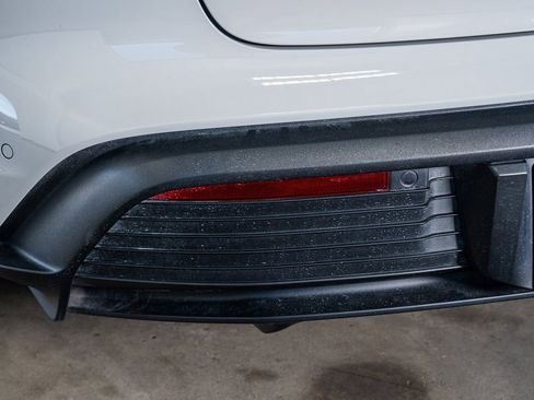 Used 2021 Porsche Taycan 4S image 23