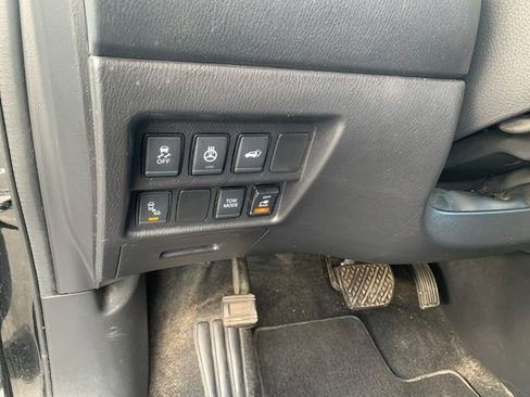 Used 2020 Nissan Pathfinder SL image 32