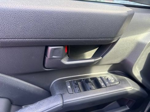 Used 2025 Toyota 4Runner SR5 AWD/4WD image 13