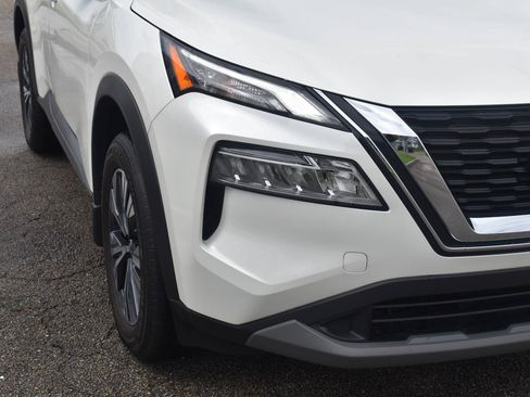 Used 2023 Nissan Rogue SV FWD image 16