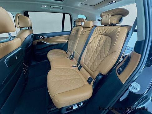 Used 2024 BMW X7 xDrive40i image 26