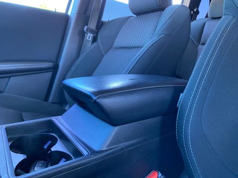 Used 2022 Mitsubishi Outlander ES image 50