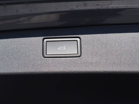 New 2026 Volkswagen Tiguan SE image 20