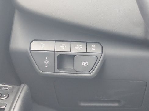 Used 2024 Kia EV9 Wind image 13