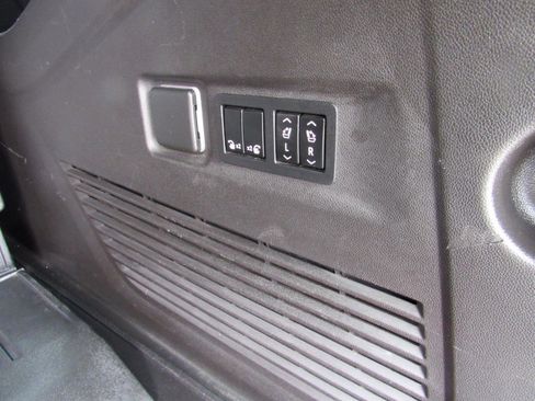 Used 2021 GMC Yukon XL AT4 w/ AT4 Premium Package image 43