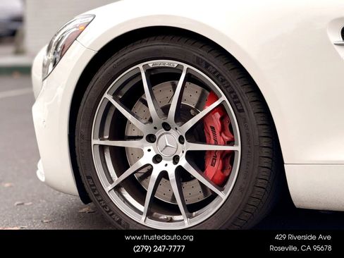 Used 2017 Mercedes-Benz AMG GT S image 25