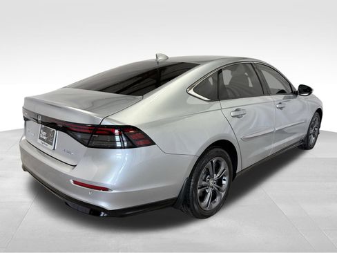 Used 2025 Honda Accord EX-L image 6