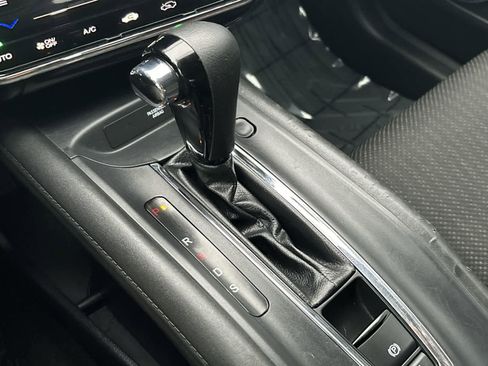 Used 2018 Honda HR-V EX image 26