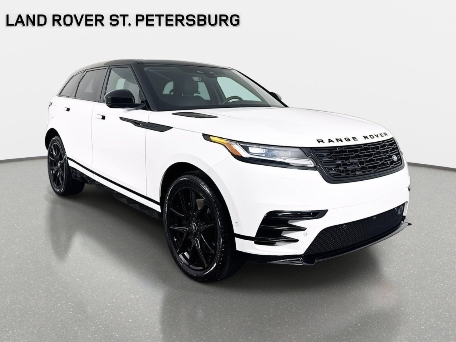 Used 2026 Land Rover Range Rover Velar Dynamic SE AWD/4WD image 3
