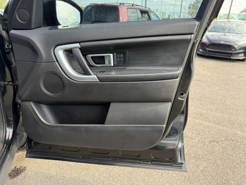 Used 2016 Land Rover Discovery Sport HSE Luxury image 34