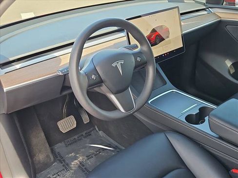 Used 2024 Tesla Model Y Long Range AWD/4WD image 13