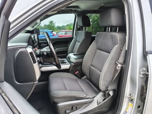 Used 2018 Chevrolet Silverado 1500 LT w/ All Star Edition AWD/4WD image 10