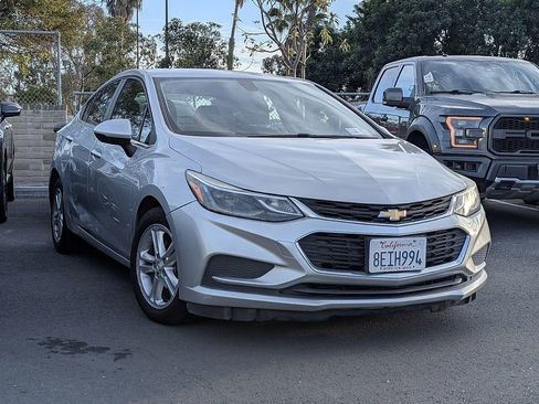 Used 2018 Chevrolet Cruze LT w/ LT Fleet Convenience Package image 23