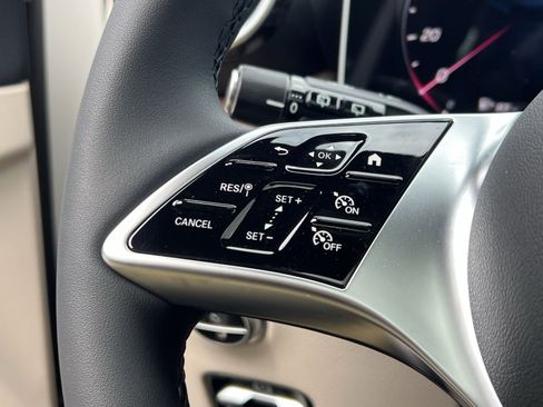 New 2026 Mercedes-Benz GLC 300 4MATIC image 36