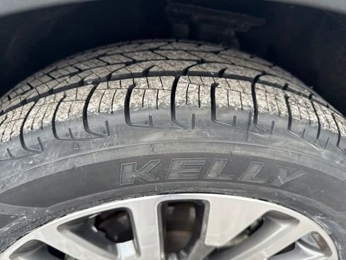 Used 2022 Ford Escape Titanium image 28