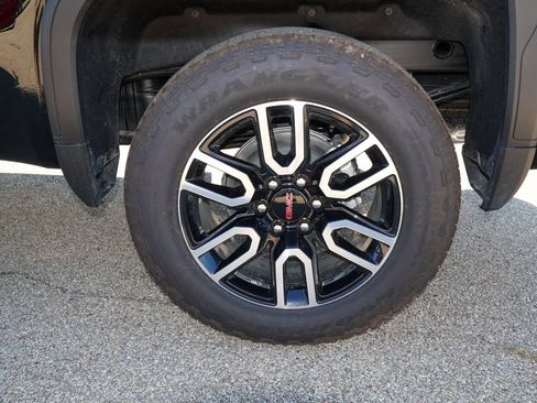New 2026 GMC Sierra 1500 AT4 w/ AT4 Premium Package AWD/4WD image 33