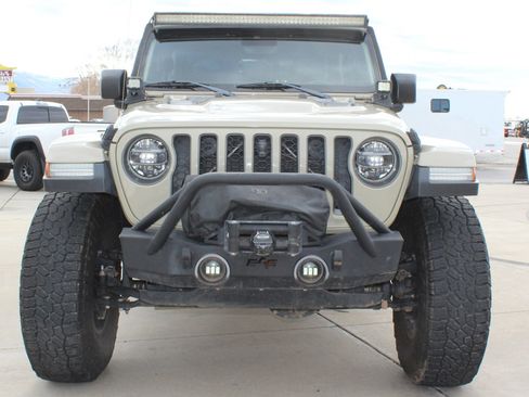 Used 2020 Jeep Gladiator Rubicon image 8