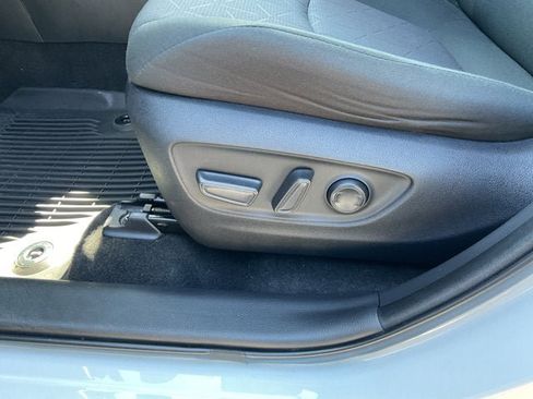 Used 2023 Toyota RAV4 XLE AWD/4WD image 13