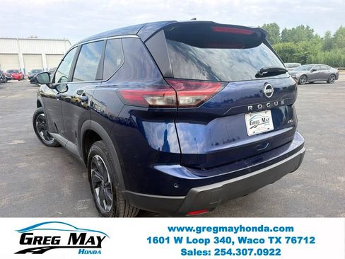 Used 2025 Nissan Rogue SV AWD/4WD image 6