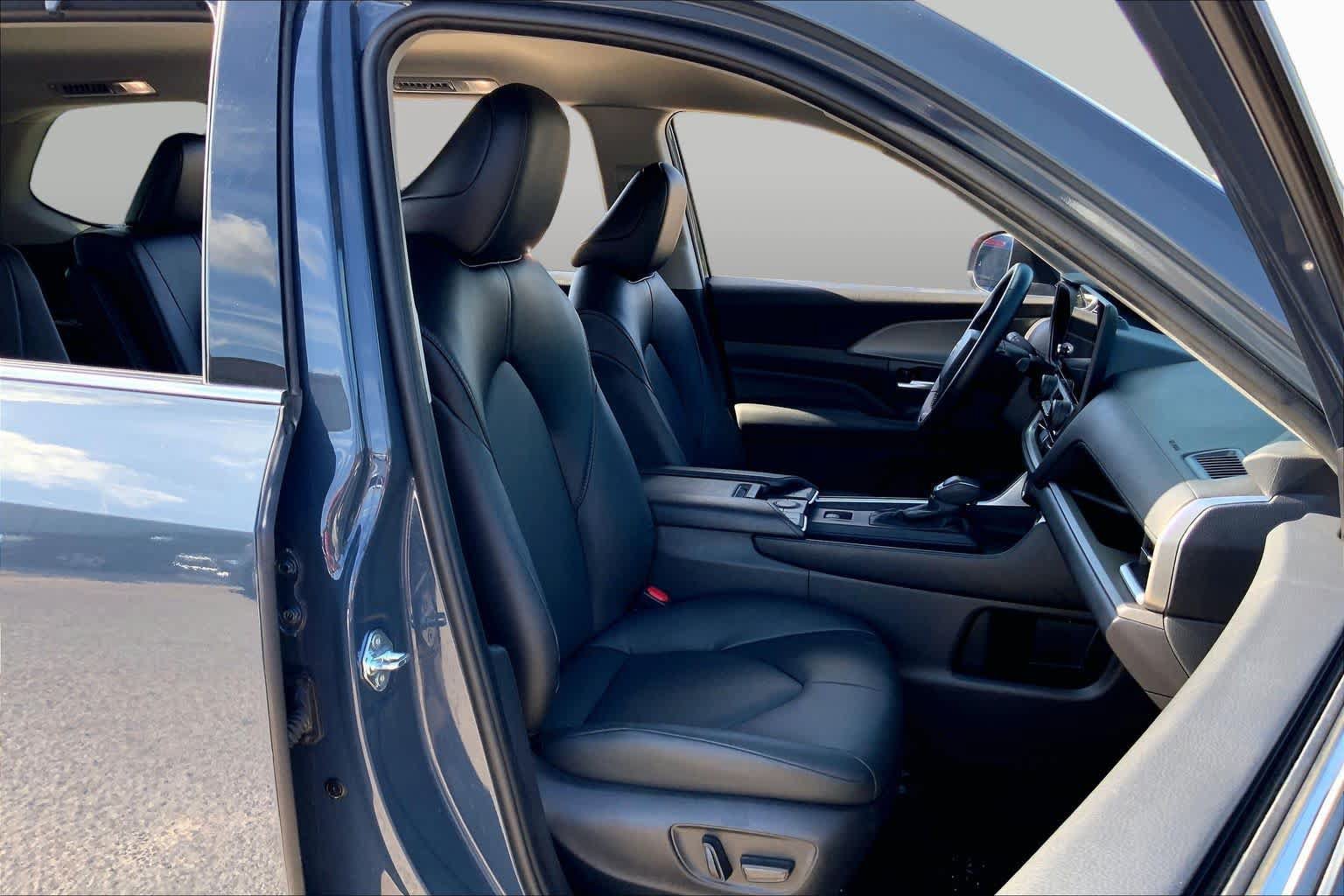Used 2026 Toyota Grand Highlander FWD image 9