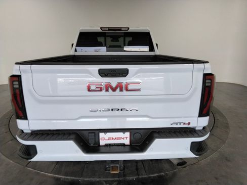 Used 2025 GMC Sierra 2500 AT4 image 7