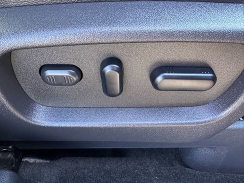 Used 2012 Ford Explorer Limited image 39