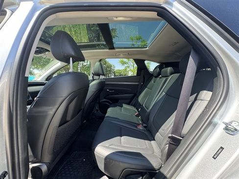 Used 2022 Hyundai Tucson Limited w/ Cargo Package AWD/4WD image 12