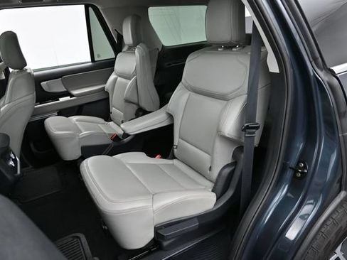 Certified 2025 Ford Expedition Active AWD/4WD image 27