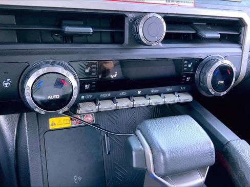 Used 2025 Toyota Tacoma Limited image 32