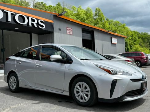 Used 2019 Toyota Prius LE FWD image 37