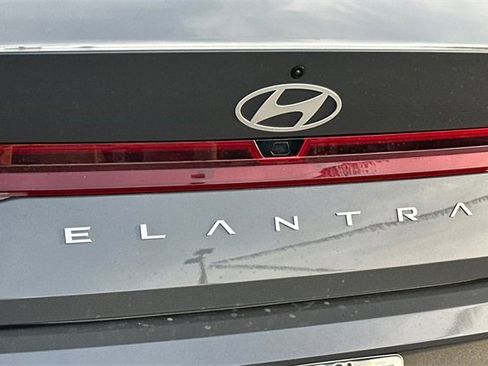 Used 2024 Hyundai Elantra SEL image 32