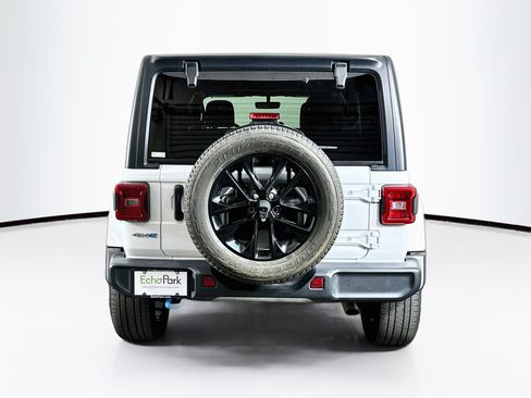 Used 2023 Jeep Wrangler Unlimited Sahara w/ Cold Weather Group AWD/4WD image 7