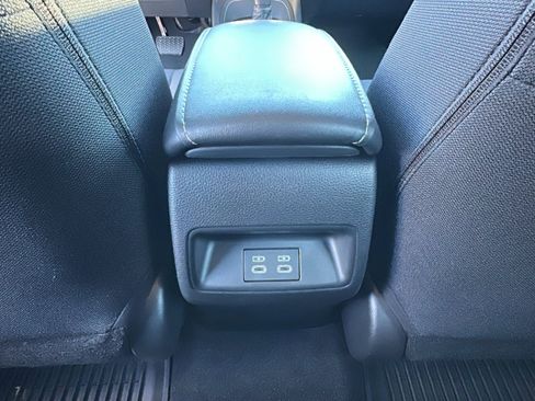 Certified 2025 Toyota Corolla SE image 25