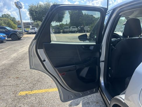Used 2023 Ford Escape Active w/ Cold Weather Package FWD image 11