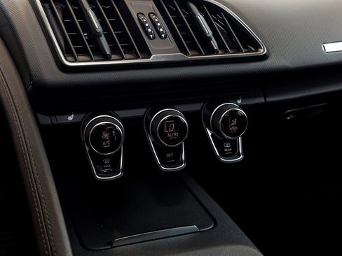 Used 2022 Audi R8 V10 performance image 19